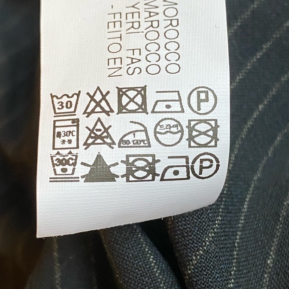 NWT. Zara Black/Ecru Viscose Blend Pinstripe Midi Dress. Size M. - Picture 9 of 9